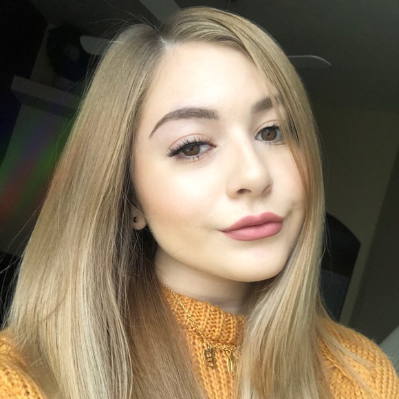 Meet your Posher, Viviann - Picture 1 of 1